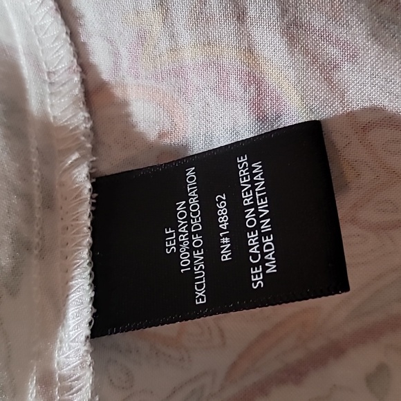 TORRID 2X WHITE PASTEL PAISLEY SLEEVELESS SUMMER TANK TOP BOHEMIAN CASUAL SHIRT - Picture 6 of 15